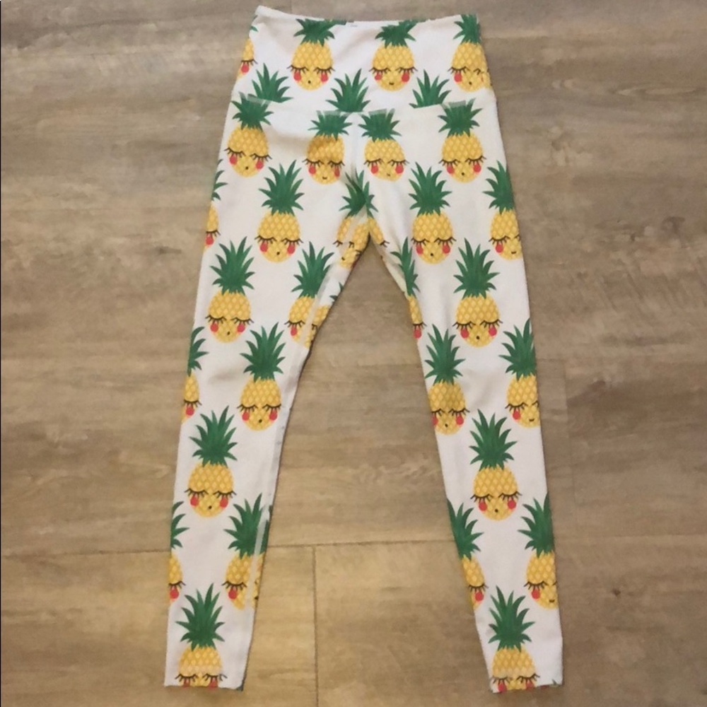 Girls leggings size Small - great condition!